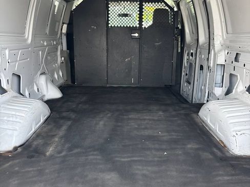 Used 2013 Ford E-150 and Econoline 150 w/ Commercial Cargo Van Pkg RWD image 18