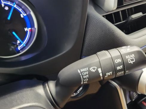 Used 2023 Toyota RAV4 SE image 30