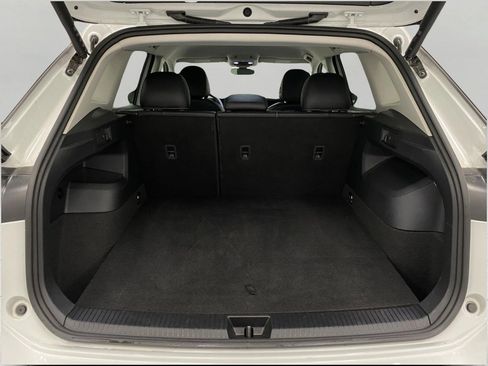 Used 2026 Volkswagen Tiguan SE AWD/4WD image 6