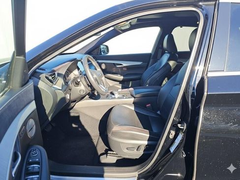 Used 2019 INFINITI QX50 Essential w/ Sensory Package AWD/4WD image 7