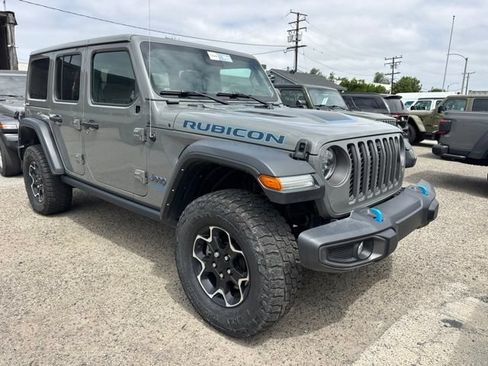 Used 2022 Jeep Wrangler Unlimited Rubicon 4xe w/ Cold Weather Group AWD/4WD image 3