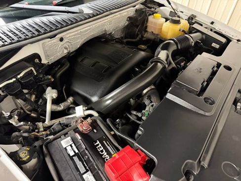 Used 2016 Ford Expedition XLT AWD/4WD image 43