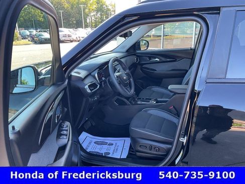 Used 2023 Chevrolet TrailBlazer LT AWD/4WD image 26