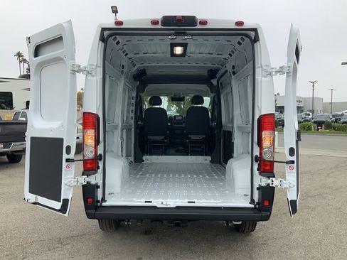 New 2026 RAM ProMaster 2500 w/ Convenience Group image 9