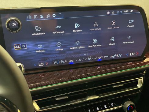 Used 2026 Chevrolet Traverse RS w/ LPO, Floor Liner Package AWD/4WD image 21