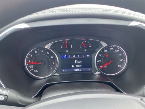 Used 2025 Chevrolet Blazer LT image 18