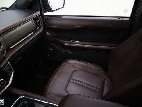 Certified 2024 Ford Expedition Limited image 26