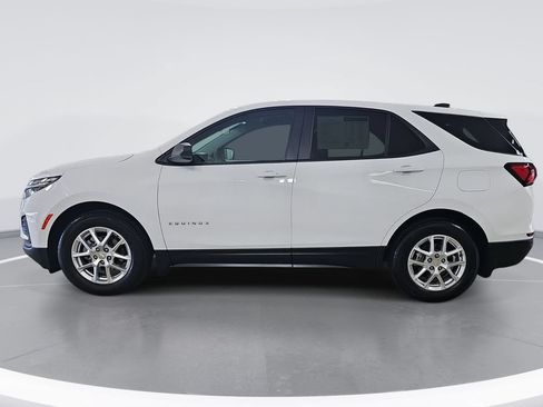 Certified 2024 Chevrolet Equinox LS w/ LS Convenience Package FWD image 7