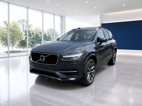 Used 2019 Volvo XC90 T5 Momentum w/ Multimedia Package AWD/4WD image 1