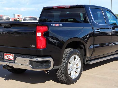 Used 2023 Chevrolet Silverado 1500 LTZ AWD/4WD image 3