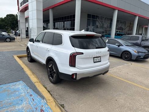 Used 2023 Kia Telluride EX AWD/4WD image 6