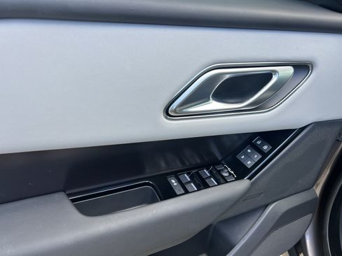Used 2026 Land Rover Range Rover Velar Dynamic SE AWD/4WD image 15