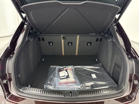 New 2025 Porsche Macan Turbo image 33