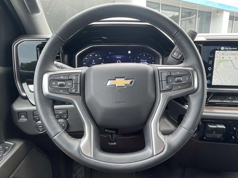 Used 2025 Chevrolet Silverado 1500 LT AWD/4WD image 27