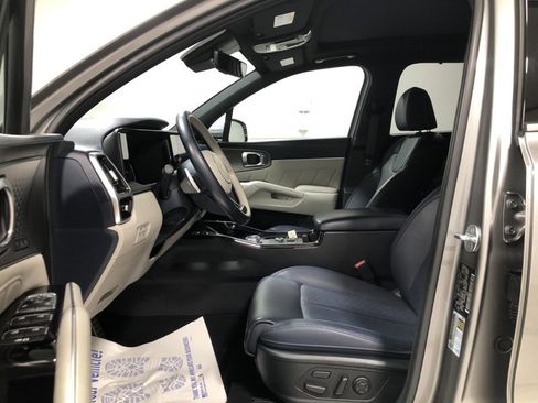 Used 2023 Kia Sorento SX Prestige image 18