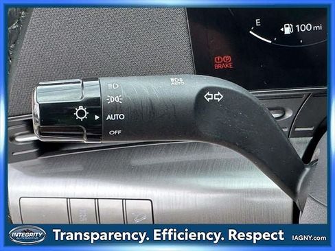 Used 2025 Hyundai Kona Limited AWD/4WD image 30