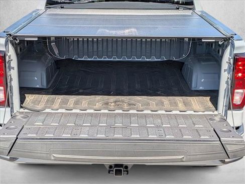 Used 2024 GMC Sierra 1500 Elevation AWD/4WD image 9