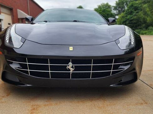 Used 2016 Ferrari FF image 22