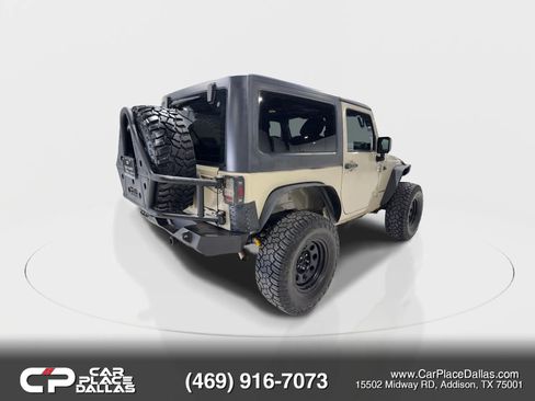 Used 2018 Jeep Wrangler Rubicon w/ Power Convenience Group image 11