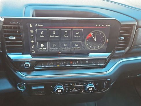 Used 2025 GMC Sierra 1500 SLT image 15