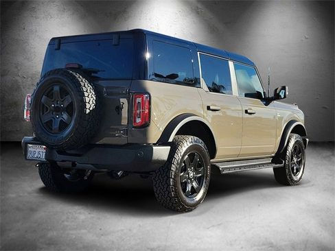 Used 2025 Ford Bronco Outer Banks image 3
