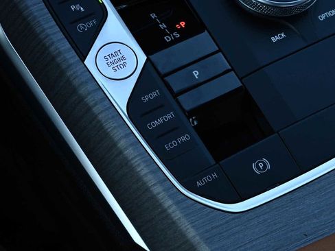 New 2026 BMW 330i 330i w/ M Sport Package image 18