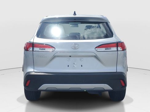 Used 2025 Toyota Corolla Cross L image 6