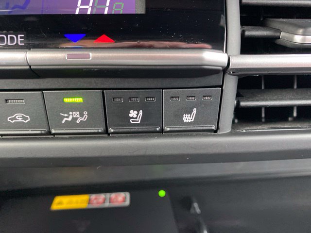 Certified 2025 Toyota Sienna Limited AWD/4WD image 14