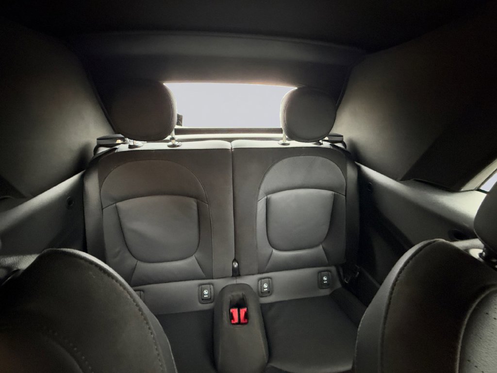 Used 2023 MINI Cooper S w/ Signature Upholstery Package FWD image 20
