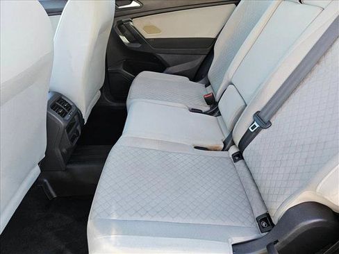 Used 2021 Volkswagen Tiguan S image 16