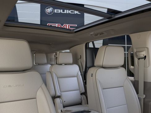 New 2026 GMC Yukon Denali w/ Denali Reserve Package AWD/4WD image 24