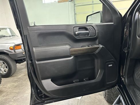Used 2019 Chevrolet Silverado 1500 LT Trail Boss AWD/4WD image 35