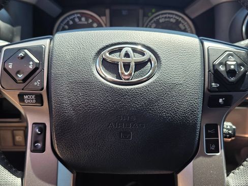 Used 2019 Toyota Tacoma SR5 RWD image 33