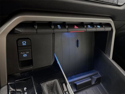 Used 2022 Toyota Tundra SR5 w/ SR5 Premium Package image 26