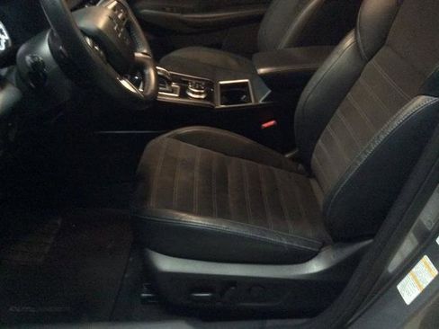 Used 2023 Mitsubishi Outlander SE image 39