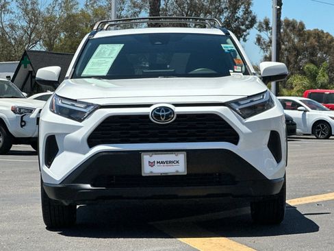 Used 2022 Toyota RAV4 XLE w/ Convenience Package FWD image 7