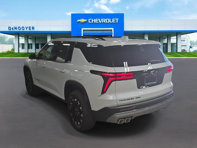 New 2027 Chevrolet Traverse Z71 w/ Enhanced Driving Package AWD/4WD image 8