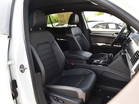 Certified 2023 Volkswagen Atlas Cross Sport SEL Premium R-Line AWD/4WD image 20