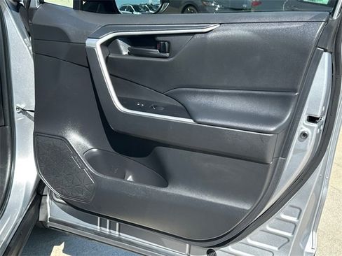 Certified 2022 Toyota RAV4 LE image 10
