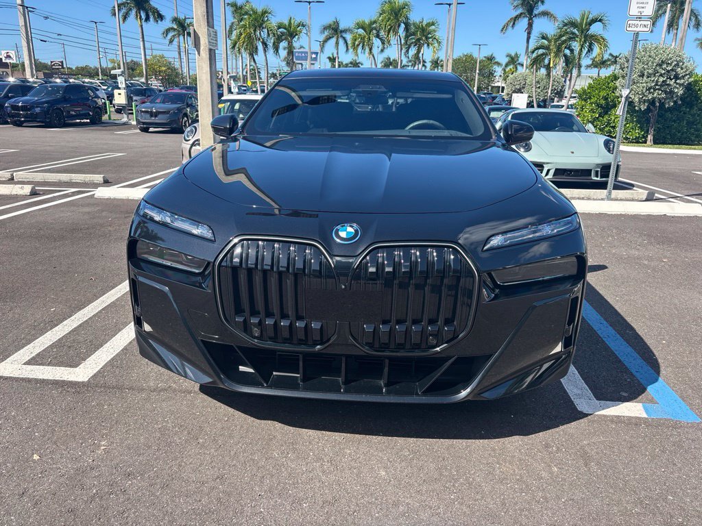 Certified 2024 BMW i7 xDrive60 w/ M Sport Package RWD image 7