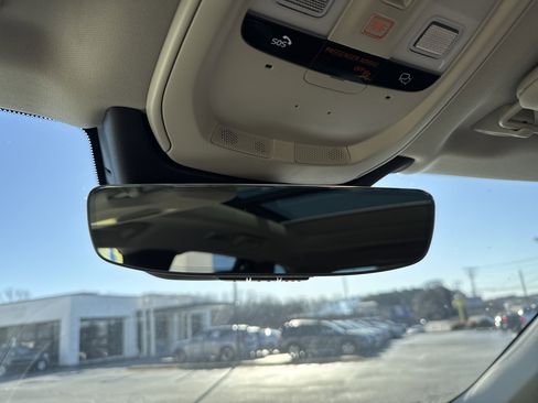 Used 2025 Volvo XC90 B6 Plus image 27