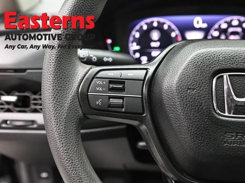 Used 2025 Honda Accord SE image 15