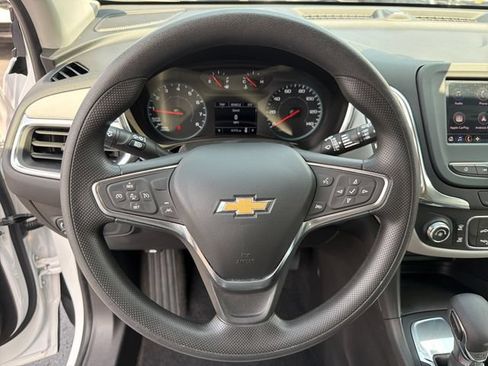 Certified 2024 Chevrolet Equinox LS FWD image 16