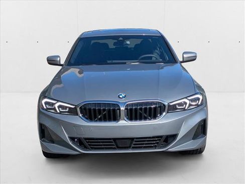 Used 2025 BMW 330i xDrive Sedan w/ Convenience Package image 5