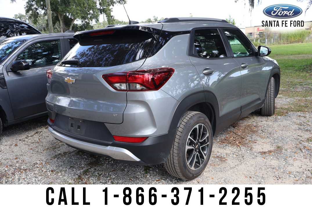 Used 2024 Chevrolet TrailBlazer LT FWD image 3