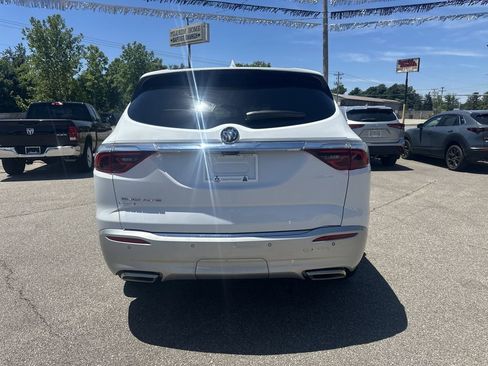 Used 2024 Buick Enclave Premium FWD image 6