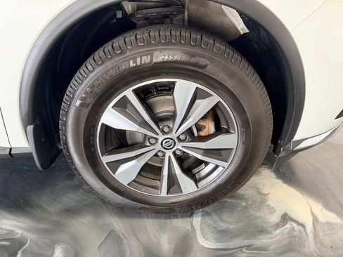 Used 2019 Nissan Murano SV AWD/4WD image 23