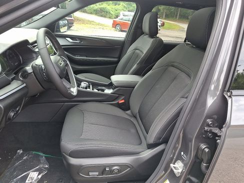 New 2025 Jeep Grand Cherokee Laredo X image 7