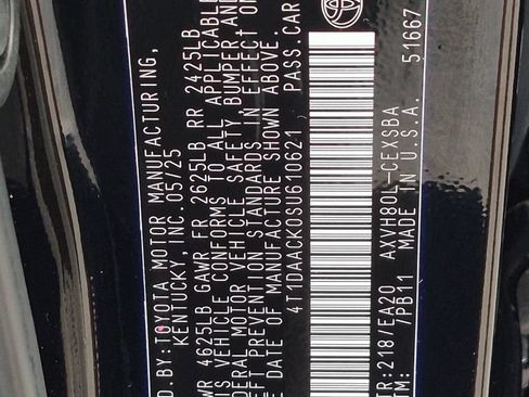 Used 2025 Toyota Camry SE FWD image 28