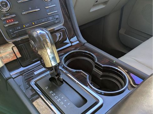 Used 2017 Lincoln Navigator Reserve image 18